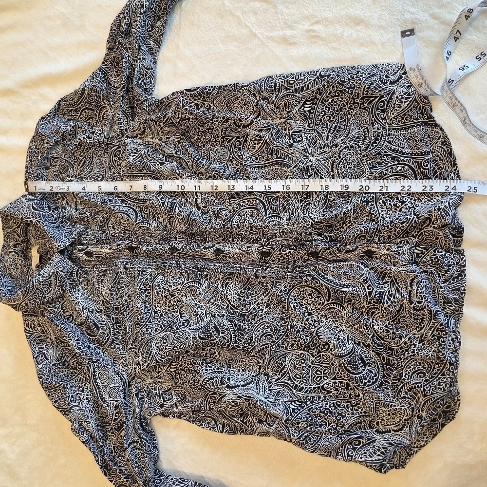 Talbots Paisley Long Sleeve Button Shirt Medium Petitie Black/White - Picture 10 of 14